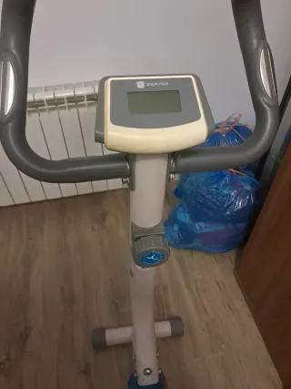 Bicicleta Estática Azul y Gris