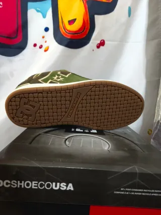 Tênis DC Shoes Verde e Marrom