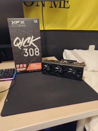 Tarjeta Gráfica AMD RX 6650 XT 8GB XFX