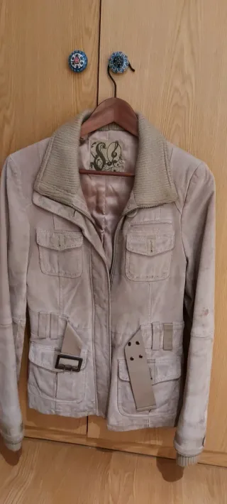 Chaqueta ante beige
