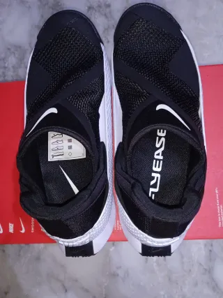 Nike Go Flyease Scarpe Uomo Donna Nero Bianco