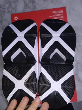 Nike Go Flyease Scarpe Uomo Donna Nero Bianco