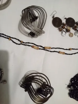 Lote bisutería negro y plateado