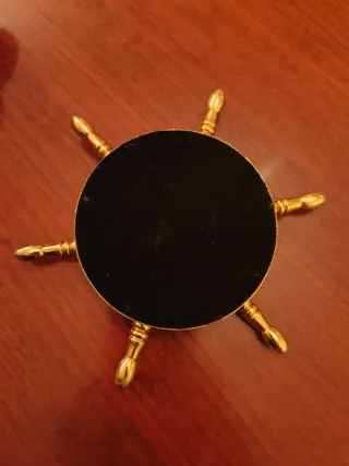 Calendario Perpetuo de Bronce con forma timón