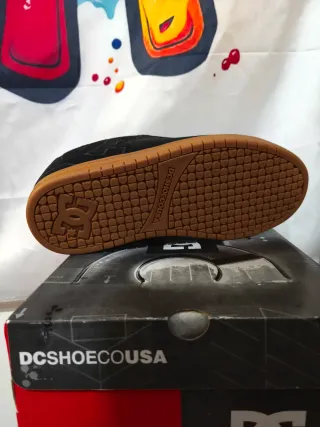 Tênis DC Shoes Preto e Marrom