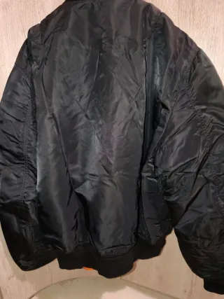 Chaqueta Alpha Industries MA1 Negra Naranja