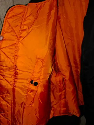 Chaqueta Alpha Industries MA1 Negra Naranja