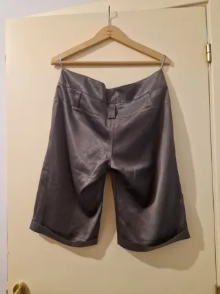 Pantalón 3/4 Seda Gris