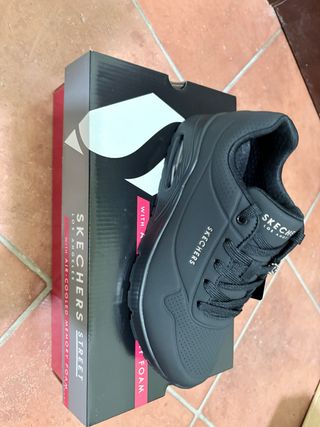 Skechers Street Talla 38 Negro