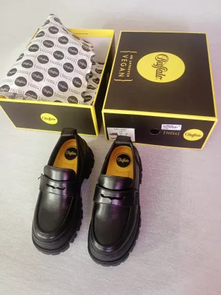 Mocasines Buffalo veganos negros mujer