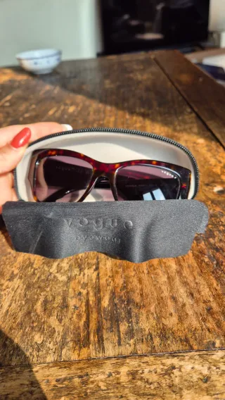 Occhiali da Sole Vogue Tortora