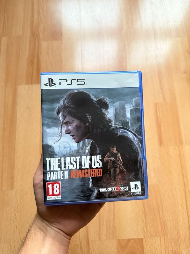 PS5 1tb física + 2 Mandos + Juegos