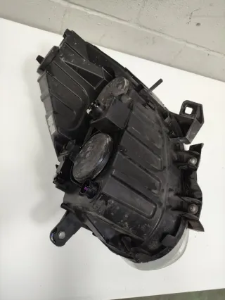 Faro delantero derecho Fiat Doblo de 2014
