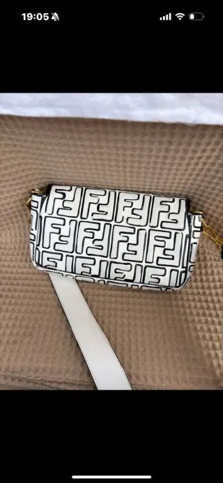 Bolso Fendi Baguette Blanco y Negro