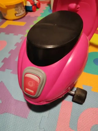 Vespa rosa para niña