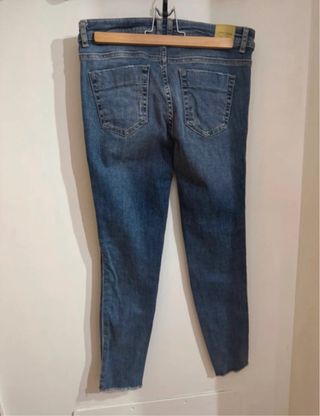 Pantalón vaquero Zara azul