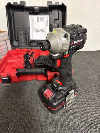 Atornillador de Impacto Parkside 20V puntas regalo