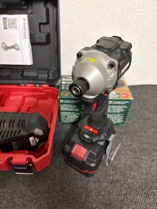 Atornillador de Impacto Parkside 20V puntas regalo