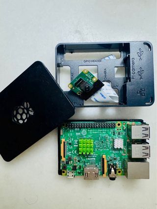 Raspberry Pi 3 Model B + Cámara