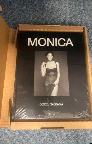 Libro de Arte Edición Lujo: MONICA Dolce & Gabbana