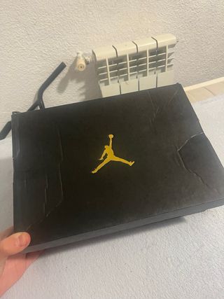 Jordan Max Aura 4 White Black University Red EUR40