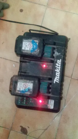 Cargador Makita DC18RD Doble Batería