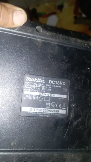 Cargador Makita DC18RD Doble Batería