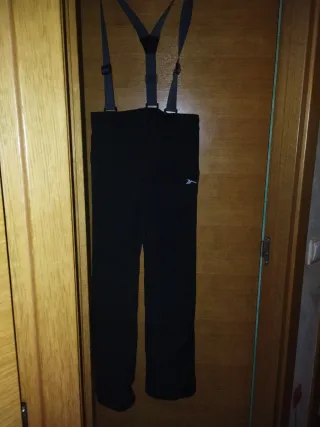 Pantalones de nieve Tenth negros con tirantes