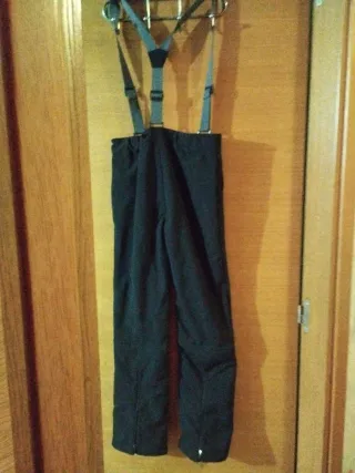 Pantalones de nieve Tenth negros con tirantes