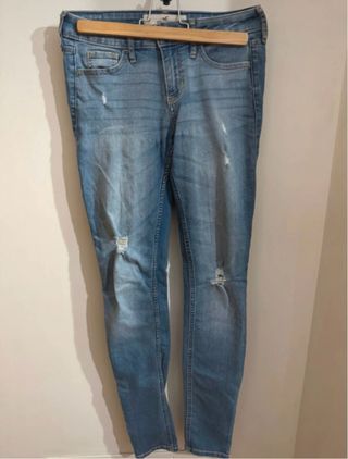 Pantalón vaquero Hollister azul desgastado