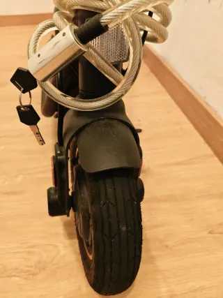 Patinete Eléctrico Cecotec Casi Nuevo