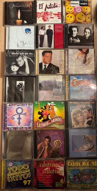 18 CDs Variados: Latino, Relax, Soundtracks