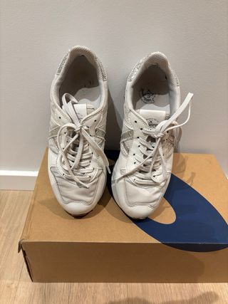 Bambas Munich blancas y plateadas