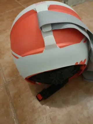Casco de nieve infantil con visera