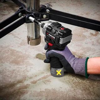 TALADRO/DESTORNILLADOR PERFORMANCE (A ESTRENAR)