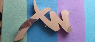 Caracteres Orientais Inox Prata