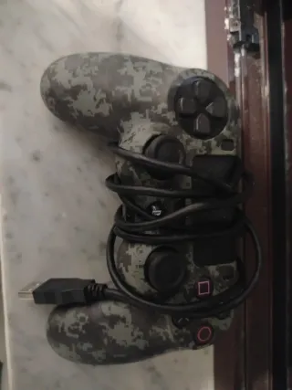 PlayStation 4 Slim 1TB Nera