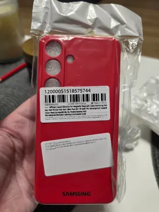 Cover Samsung S25 Rosso in Silicone