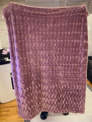 Manta rosa 128x170cm suave