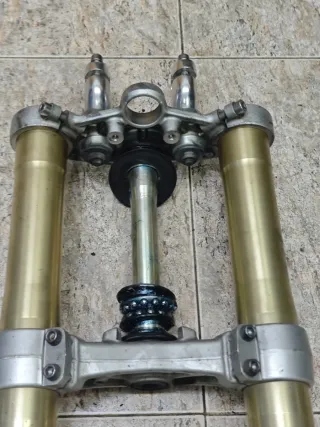 Horquilla Triumph Street Triple 2007. Buen estado