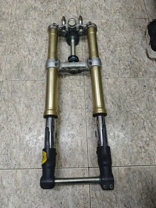 Horquilla Triumph Street Triple 2007. Buen estado