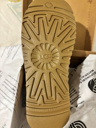 UGG Plataforma Talla 39