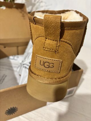 UGG Plataforma Talla 39