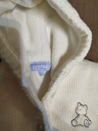 Abrigo bebé punto con capucha