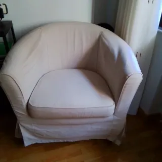 Sillón Ikea Tullsta + Cojín Corazón Rojo