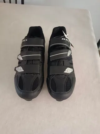 Zapatos Ciclismo MTB talla 44 Negros con calas