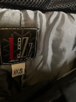 Pantaloni sci neri con bretelle