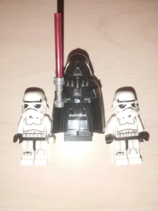 Darth Vader y Stormtroopers compatible