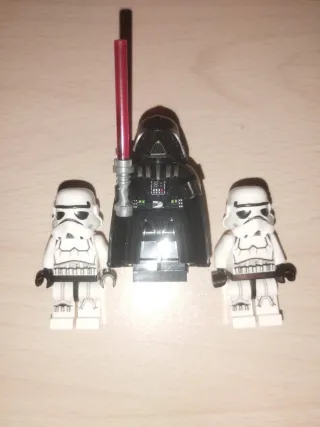 Darth Vader y Stormtroopers compatible