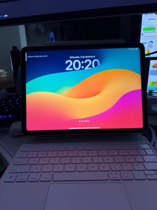 iPad Air M1 64GB Plata con teclado y apple pencil